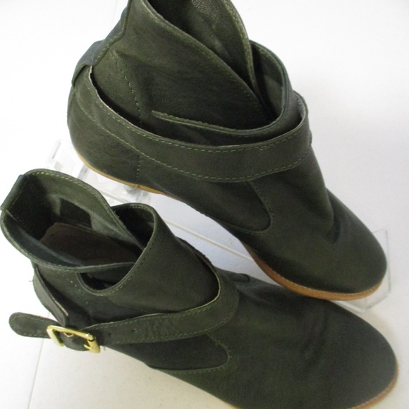 House of Harlow 1960 Shoes - House of  Harlow 1960 Green Leather Ankle Boots 36